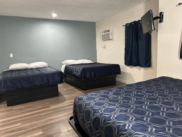 Budget Inn Hollywood image 42